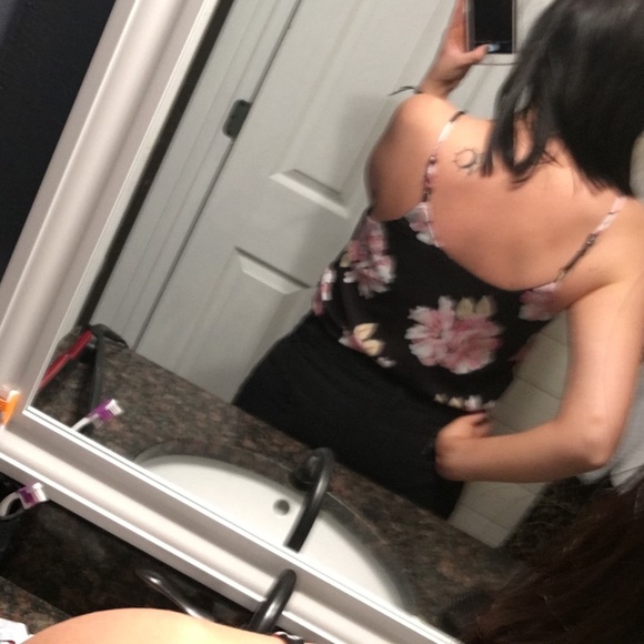 Rue 21 Floral Top - Picture 6 of 6